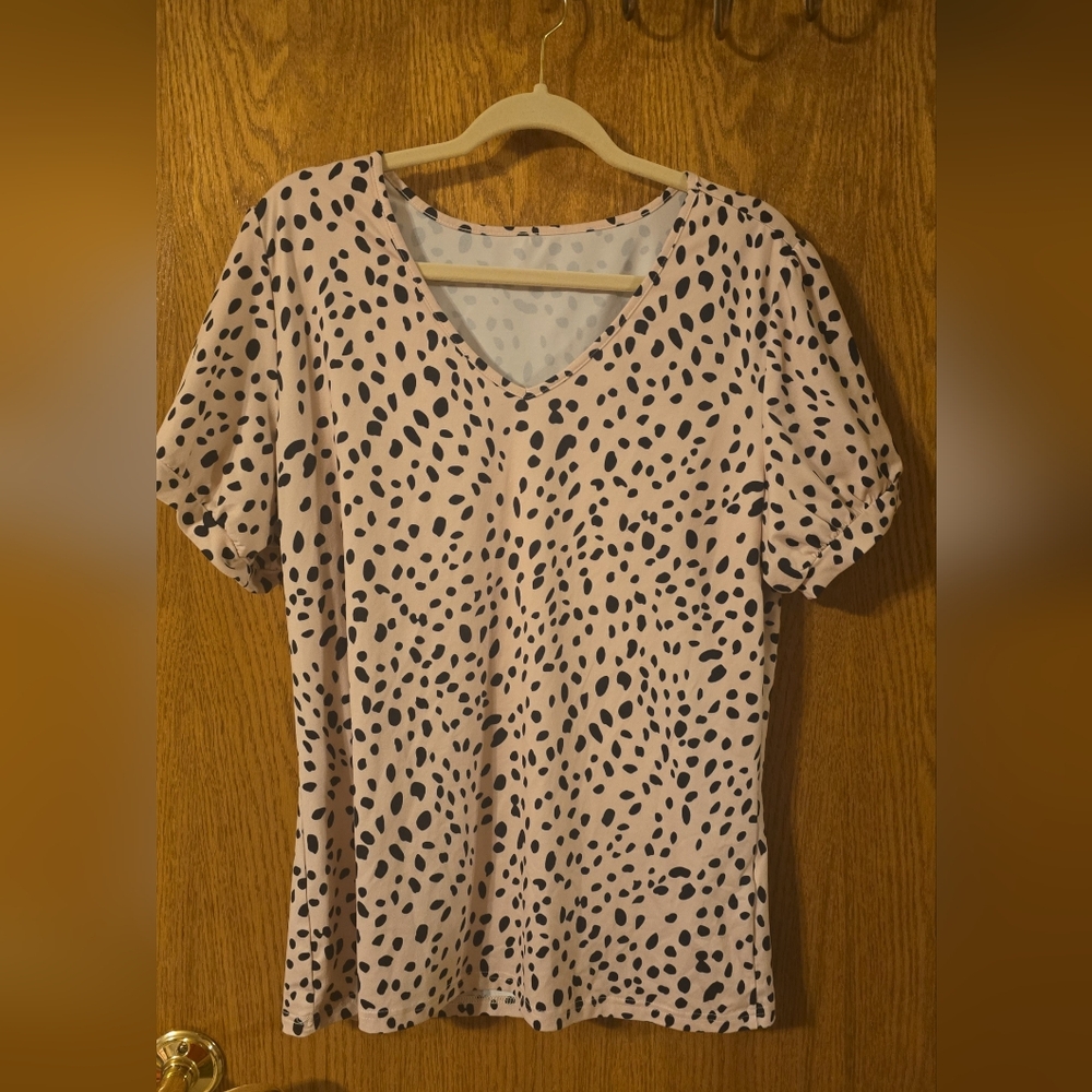 2x Animal Print Short Sleeve V-NECK Worn Once